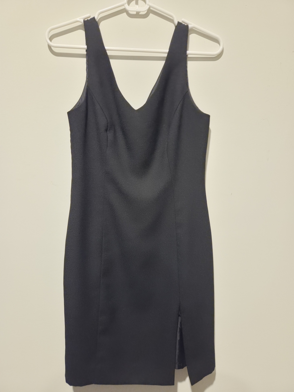 Moda International Black V-Neck Sleeveless Midi Dress